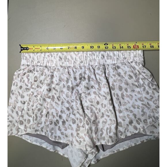 Avia Running Shorts With A Bike Liner Women’s L (12-14) Leopard Print - Picture 6 of 7